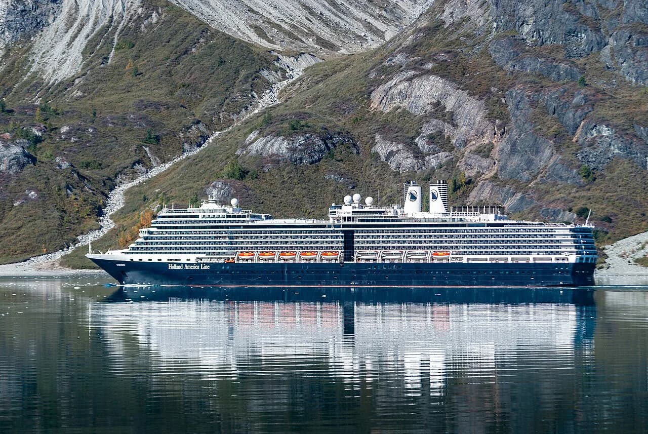 Alaska Cruise With Kids: Best Lines, Ports & 2026 Planning Tips
