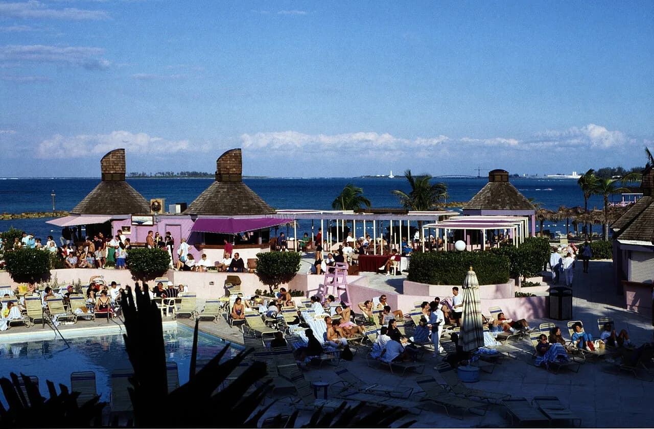 7 Best Bahamas Beaches for Kids: Nassau Picks and Day Trips (2026)