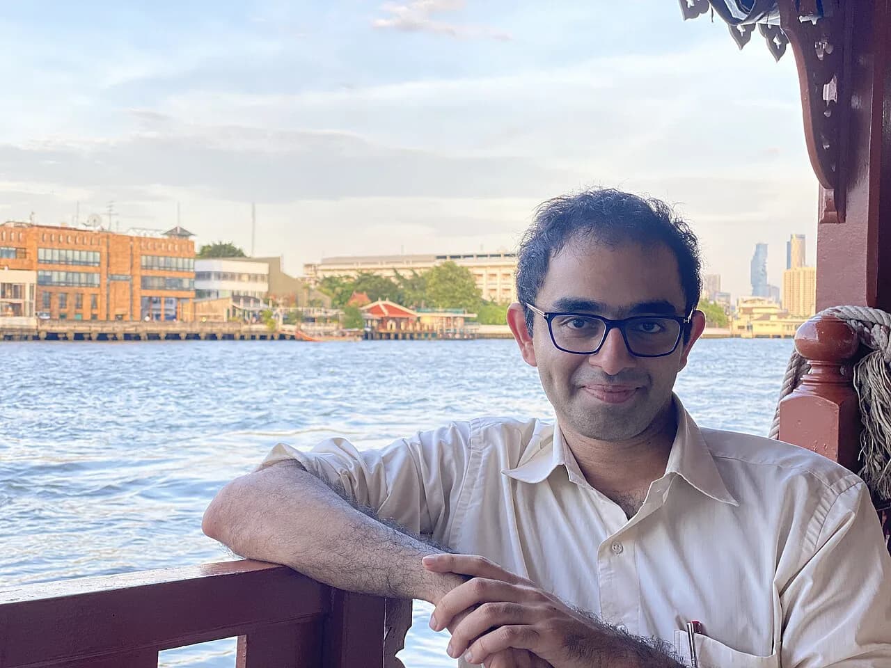 Getting Around Bangkok with Kids: BTS, River Boats and Grab (2026 Guide)