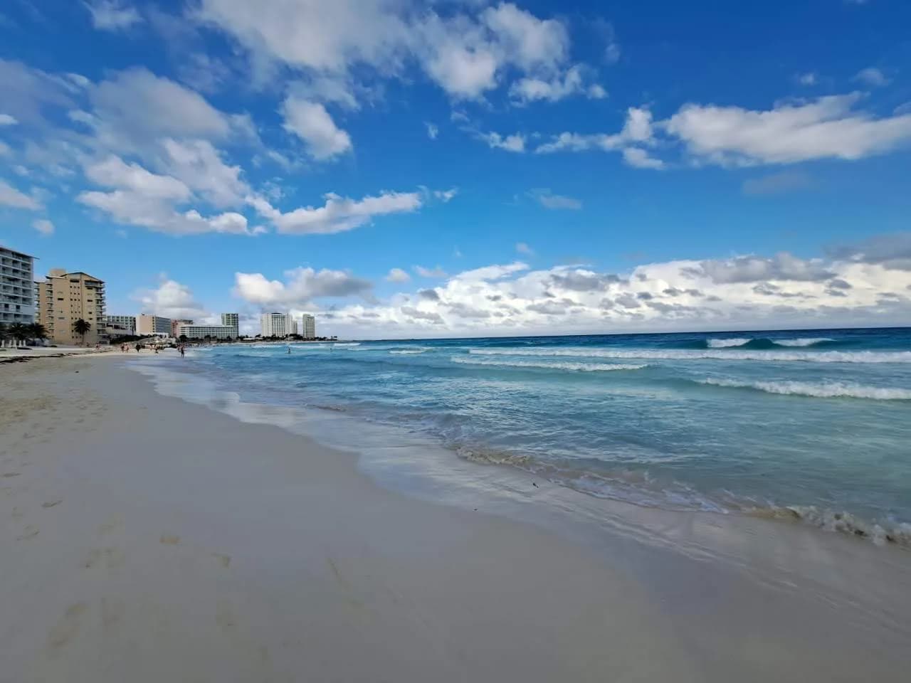 Cancun Beaches for Kids: A Parent's Guide to Calm Water (2026)
