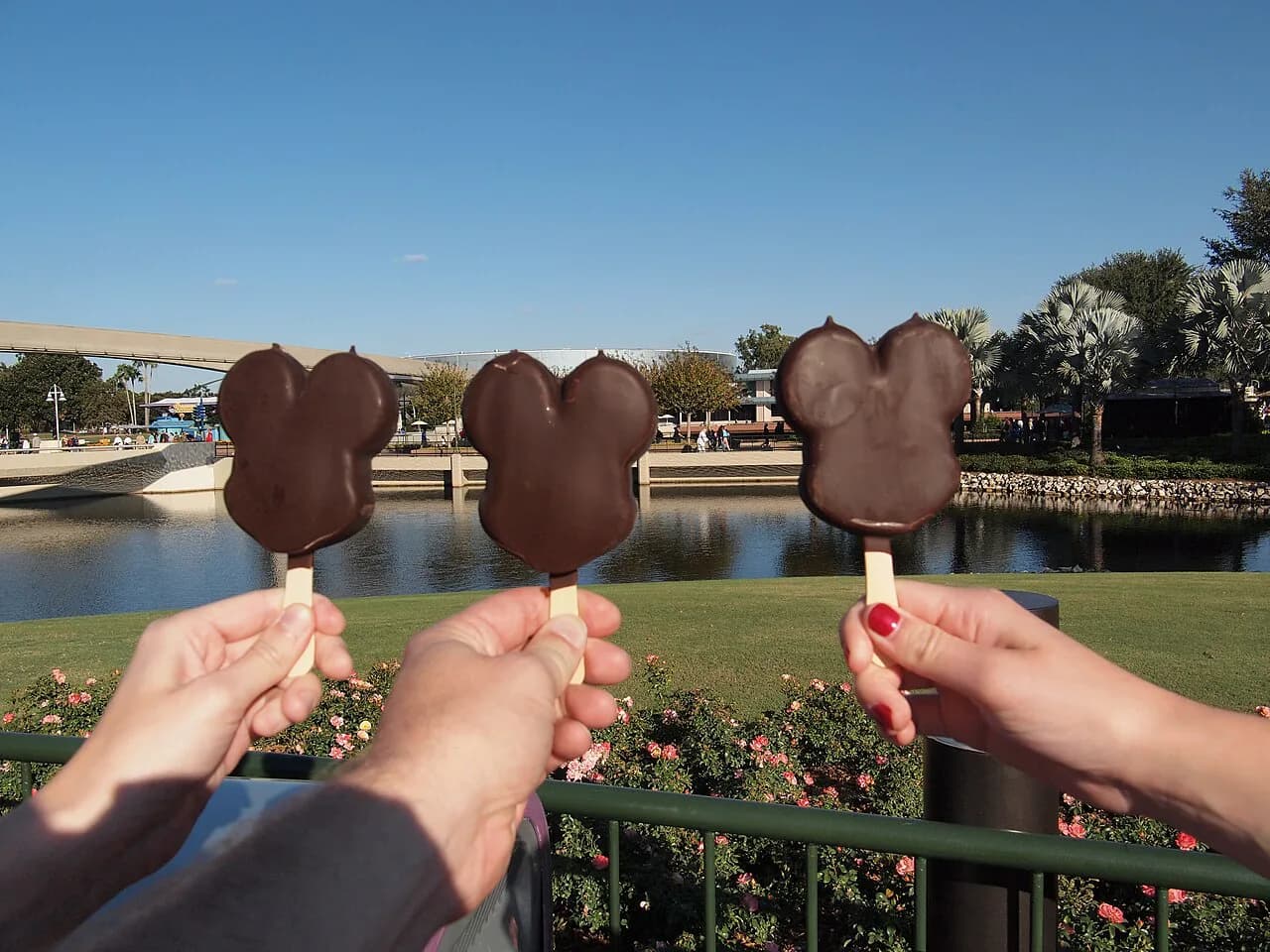 Disney World Dining With Kids: Best Restaurants & Booking Tips for 2026