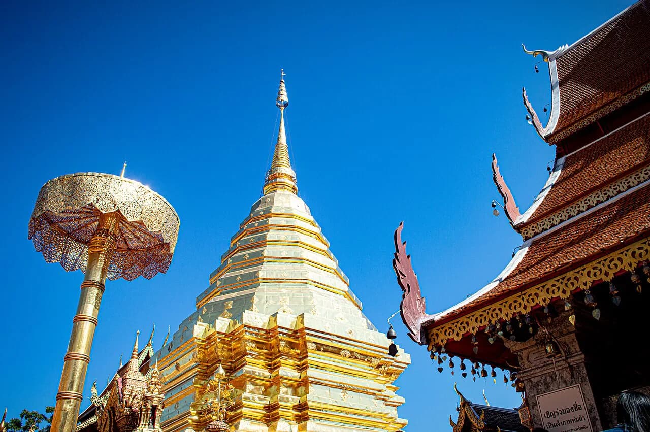 Doi Suthep with Kids: Hiking vs Driving, Stairs vs Funicular (2026)