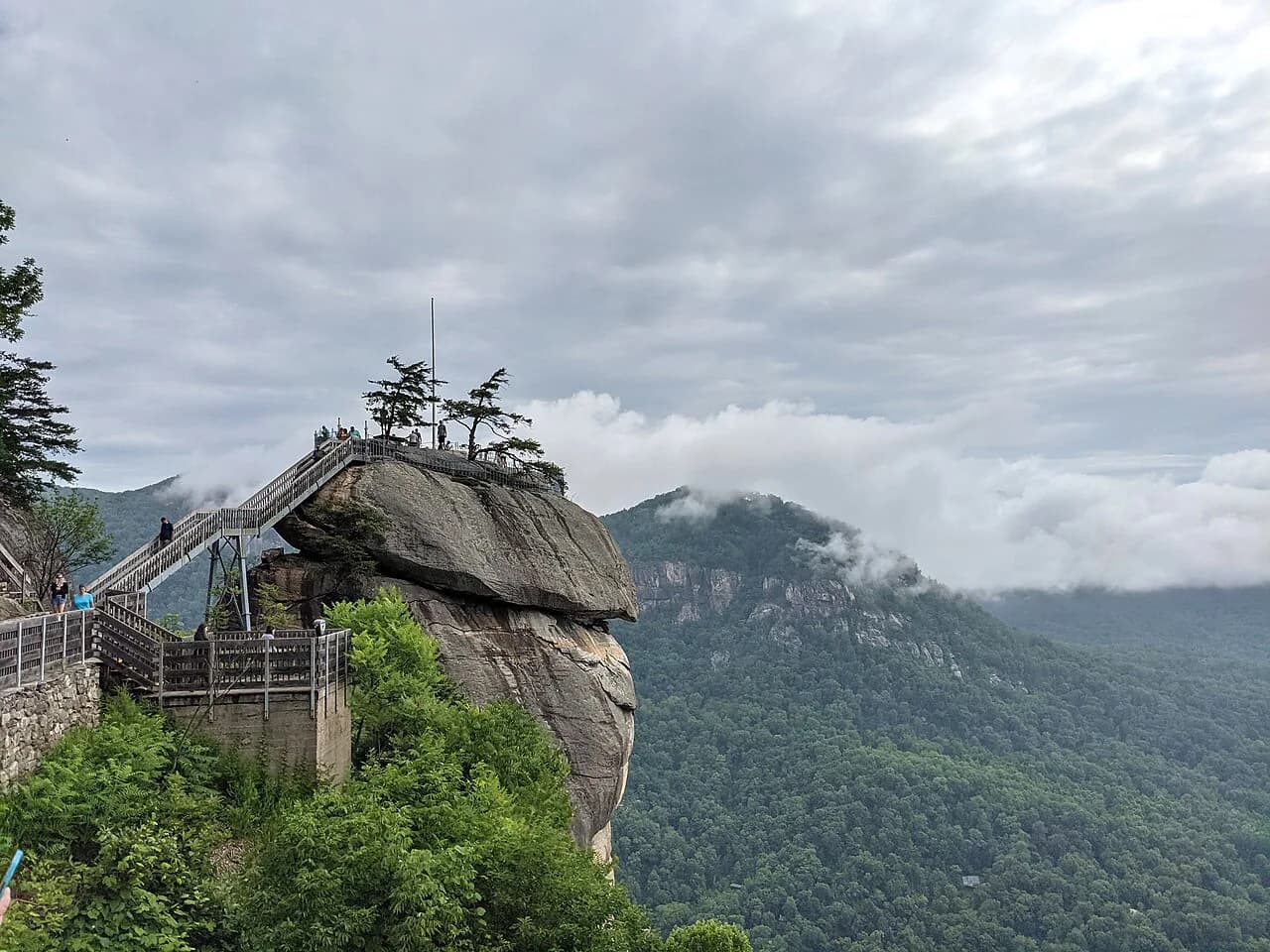 Chimney Rock with Kids: Elevator, Stairs, and Family Trails (2026 Guide)