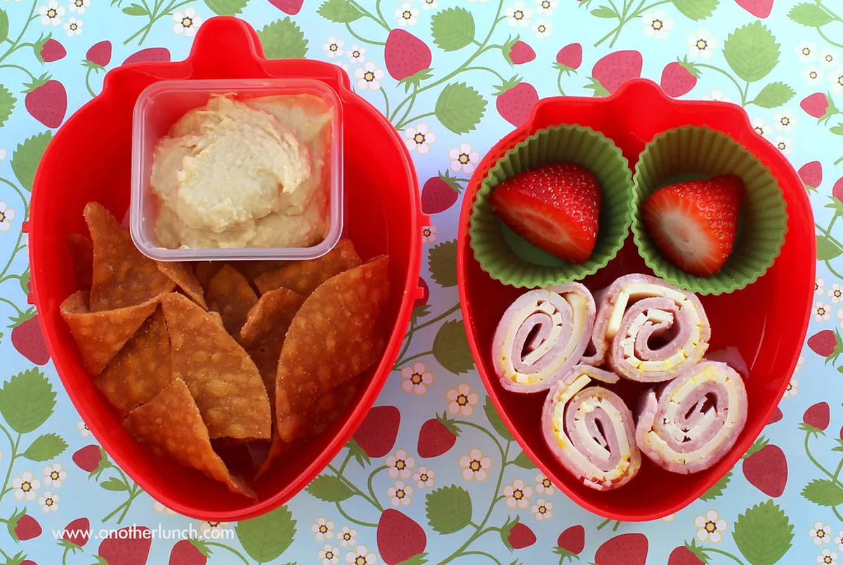 Travel Snacks for Kids: Healthy, Mess-Free Ideas for Planes, Cars & Cruises (2026)