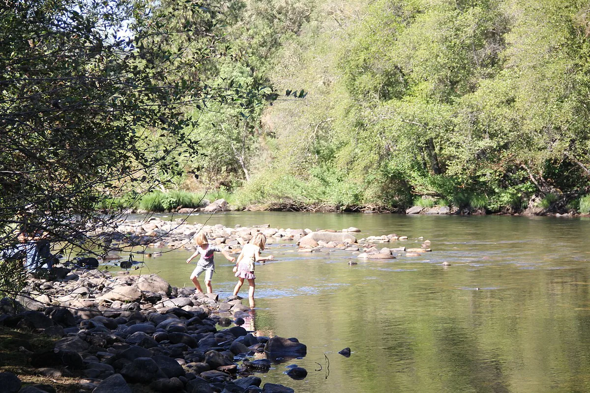 Mokelumne River (6122138200) — 1