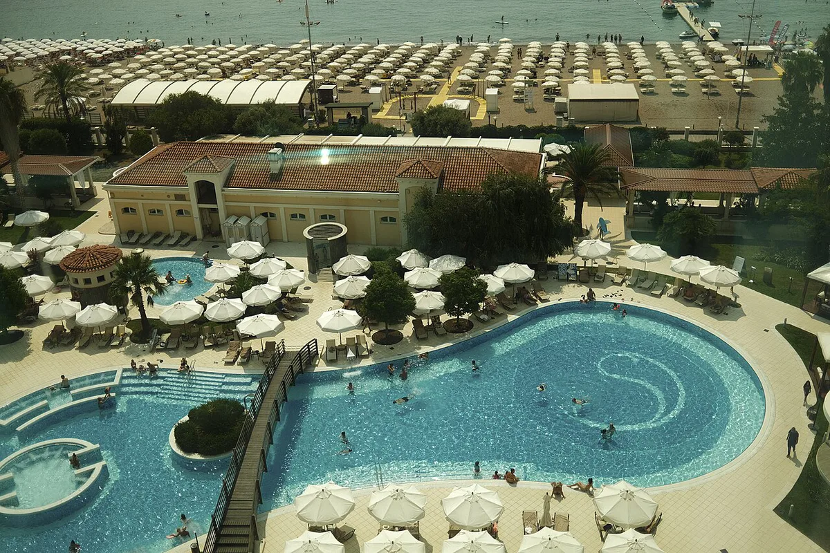 Outdoor resort buffet spread by the pool — 1
