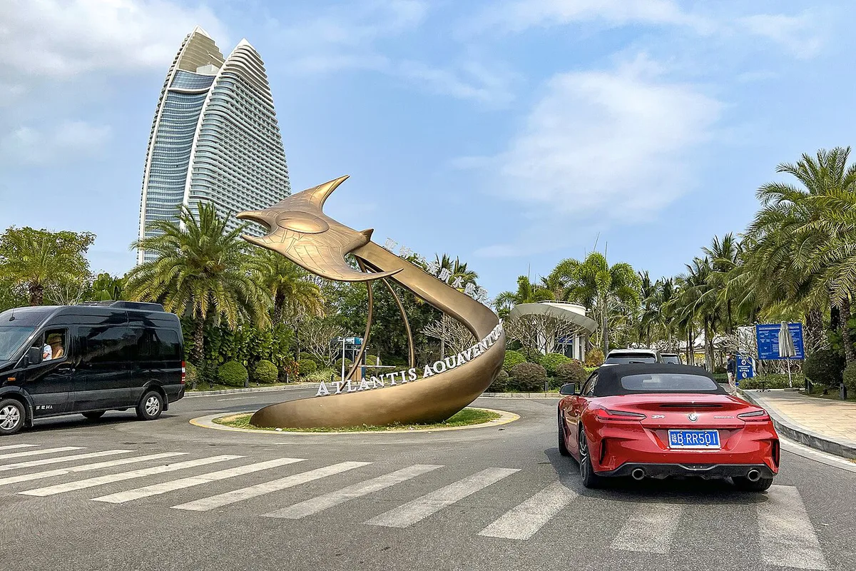 Coral-pink towers of the Atlantis resort rising over Paradise Island — 1