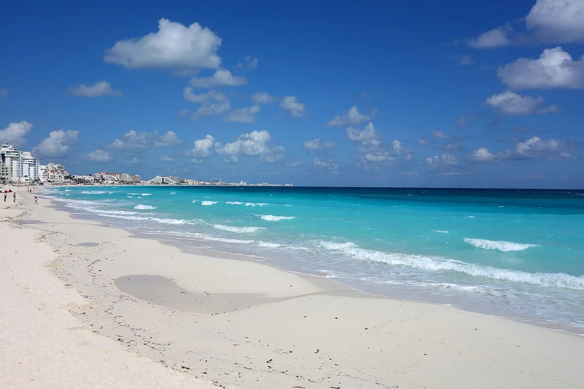 Resort pools and beachfront along the Cancun Hotel Zone — 1