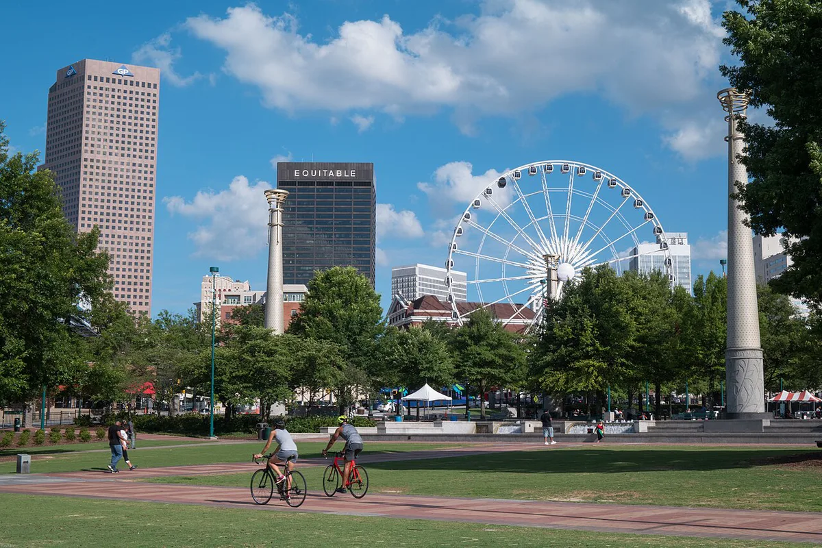 Children playing in the Fountain of Rings at Centennial Olympic Park — 1