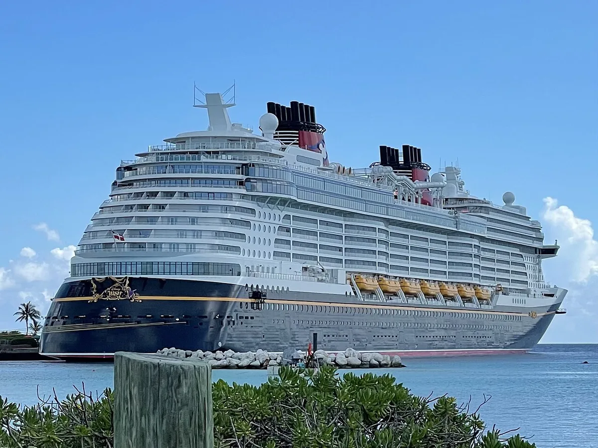 Disney cruise ship docked at a Bahamas island pier — 1