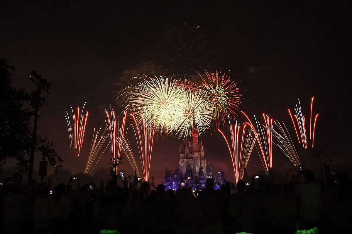 Fourth of July Magic Kingdom fireworks (35717042036) — 2