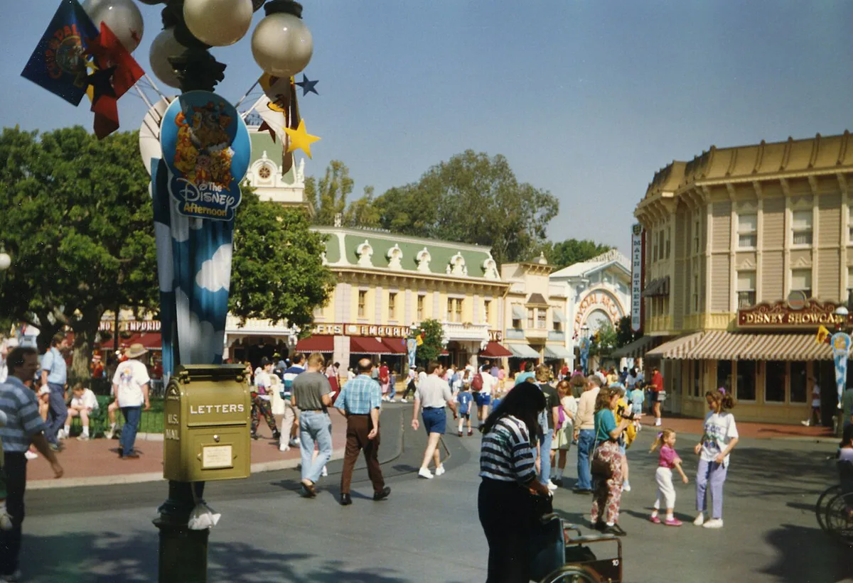 Sleeping Beauty Castle at Disneyland Park in Anaheim — 1