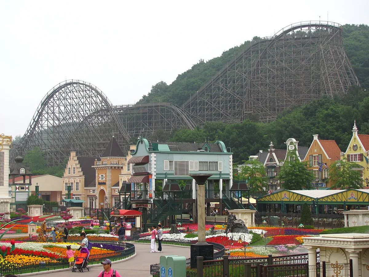T Express wooden roller coaster towering over Everland theme park — 1