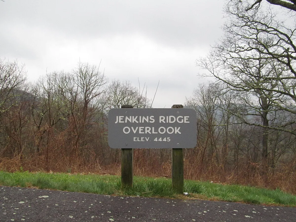 Blue Ridge Parkway - North Carolina (14584558479) — 1