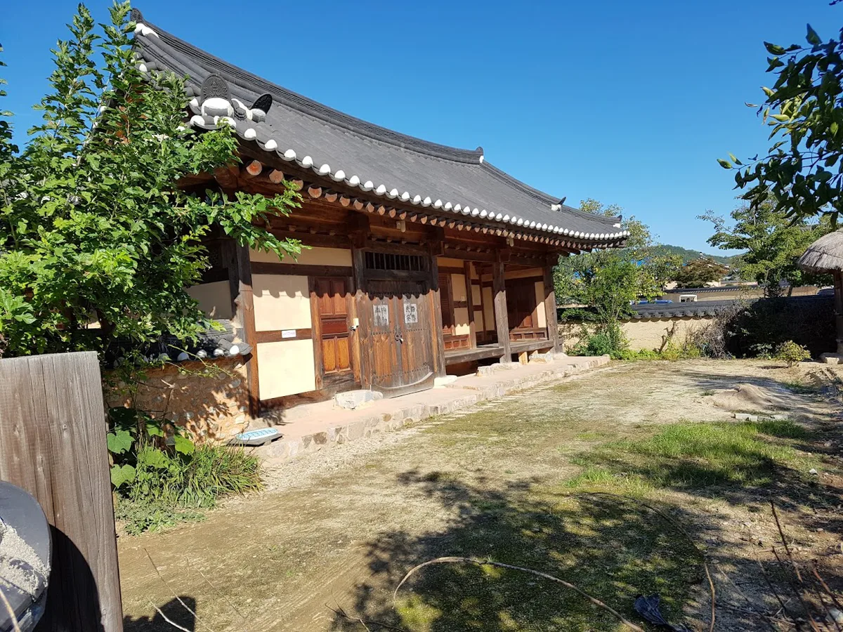 HahoeHanokHouse — 2