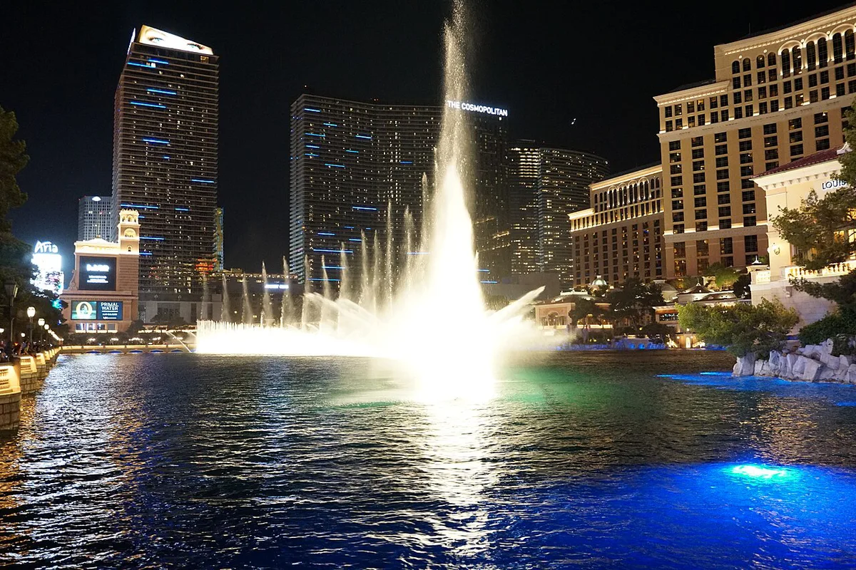 Bellagio Fountains show on the Las Vegas Strip in daylight — 2