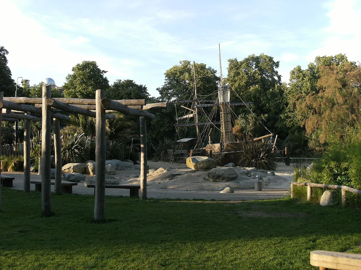 Pirate ship Diana Princess of Wales Memorial Playground Kensington Gardens 7 June 2011 — 1
