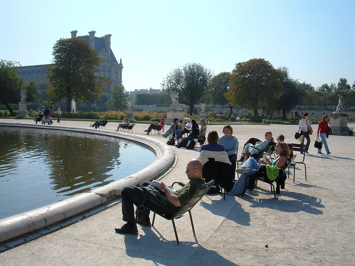 Tuileries Garden pond chairs — 2