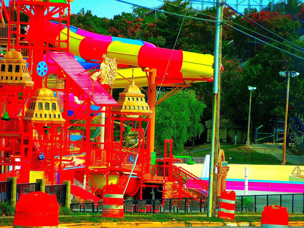 Colorful waterslides at Noah's Ark Water Park in Wisconsin Dells — 1