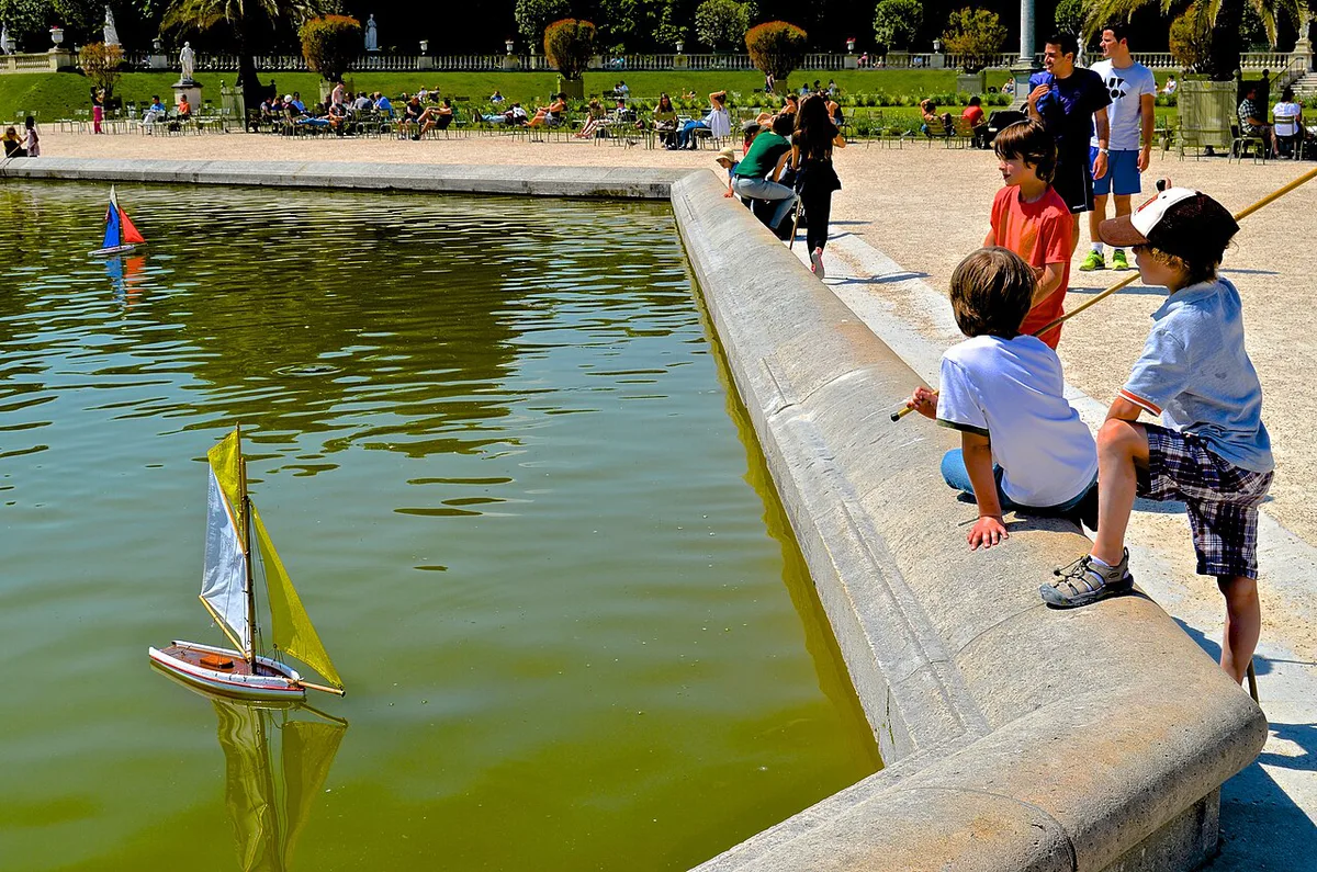 Sailboats 2  Jardin du Luxembourg  Paris 18 May 2014 — 1