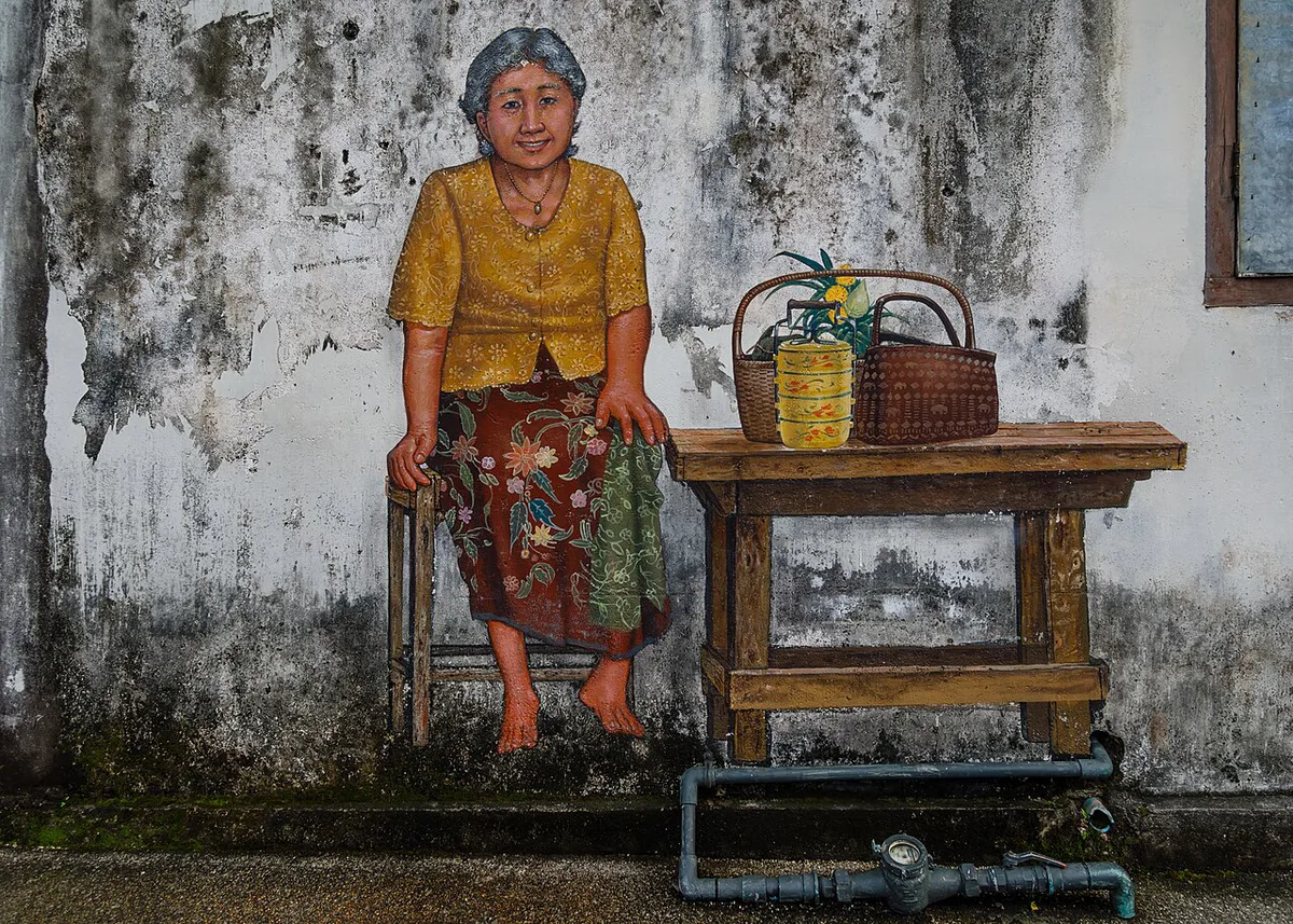 Colorful Sino-Portuguese shophouses on Thalang Road in Phuket Old Town — 2