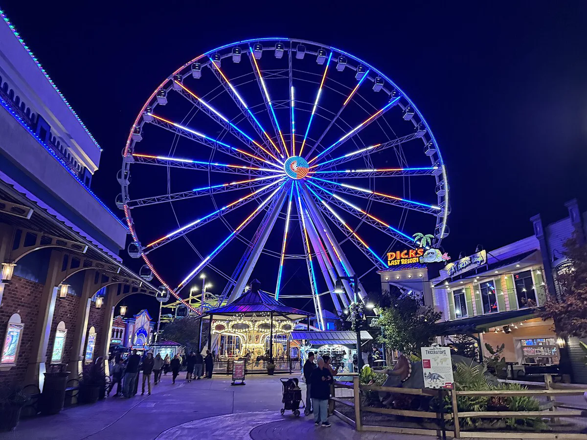 The Great Smoky Mountain Wheel rising over the Pigeon Forge Parkway — 1