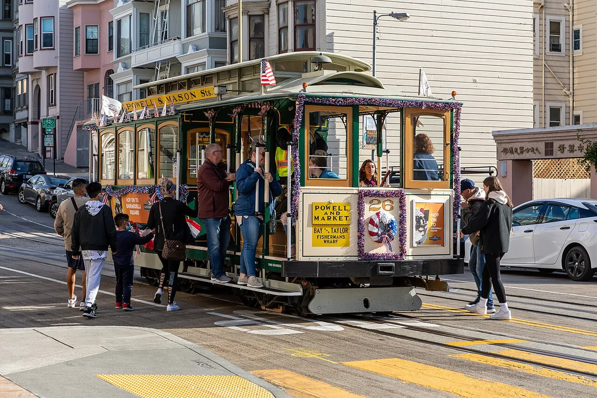 San Francisco (CA USA) Mason Street Cable-Car-Haltestelle -- 2022 -- 2947 — 1