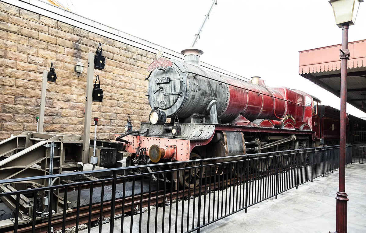 Hogsmeade Station (Islands of Adventure) Hogwarts Express - Sept2018 — 2