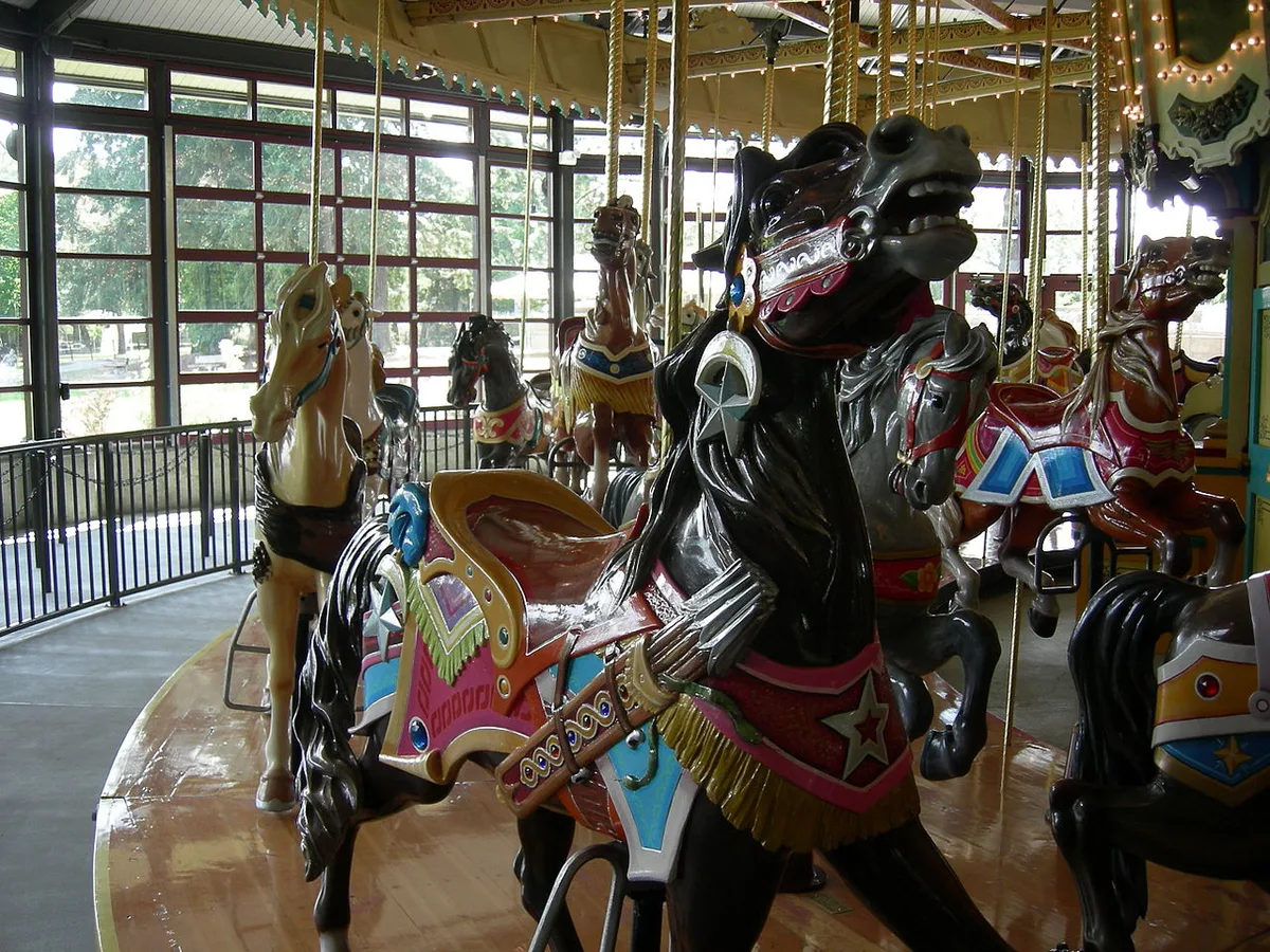 WPZ carousel 12 — 2